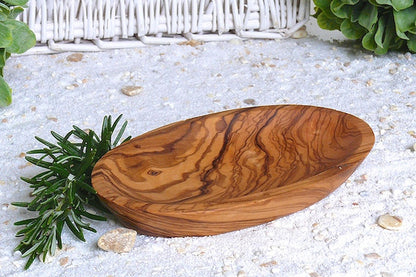 Handcrafted Wooden Oval Dish – Premium Serveware